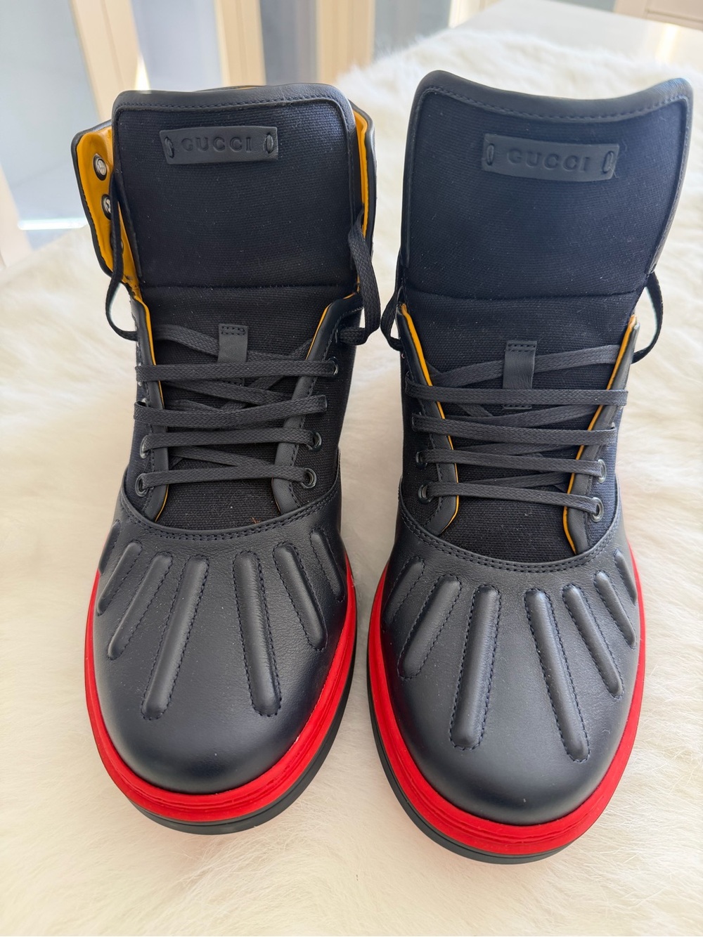 Gucci Men’s Black Leather High Top Sneakers Red Sole Sz 8.5 NEW